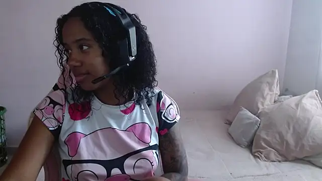 TiffanyRoouse online show from December 15, 2024, 8:58 pm