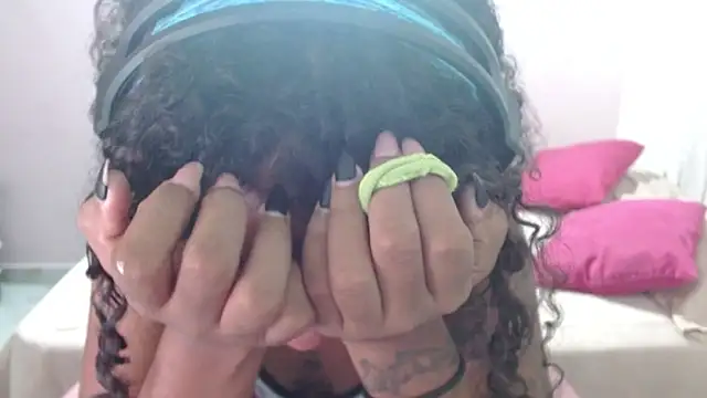 TiffanyRoouse online show from December 29, 2024, 11:18 pm