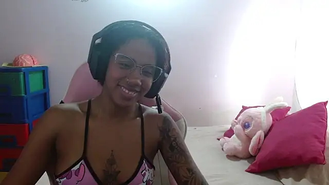 TiffanyRoouse online show from February 17, 2025, 10:47 pm