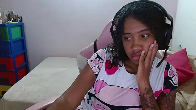 TiffanyRoouse online show from March 16, 2025, 12:01 am