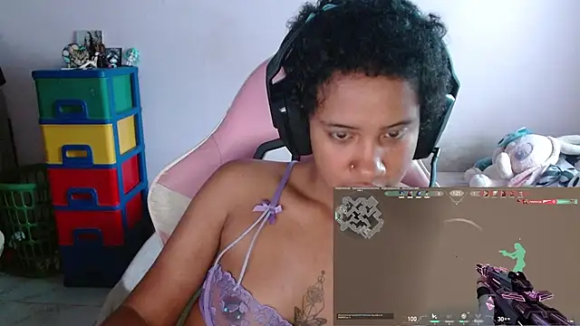 TiffanyRoouse online show from November 12, 2025, 10:09 pm