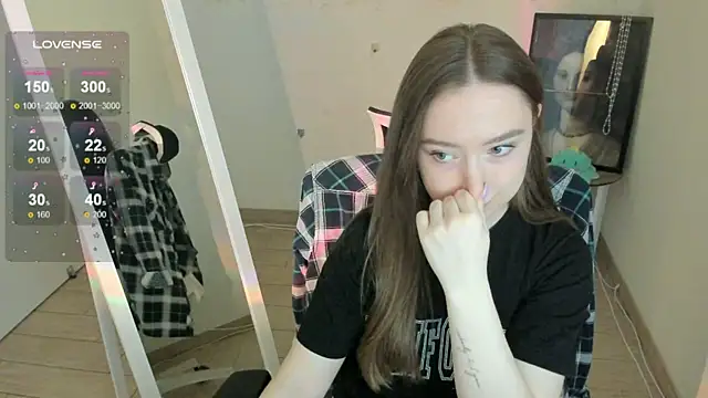 Florence meow online show from April 17, 2026, 6:38 am