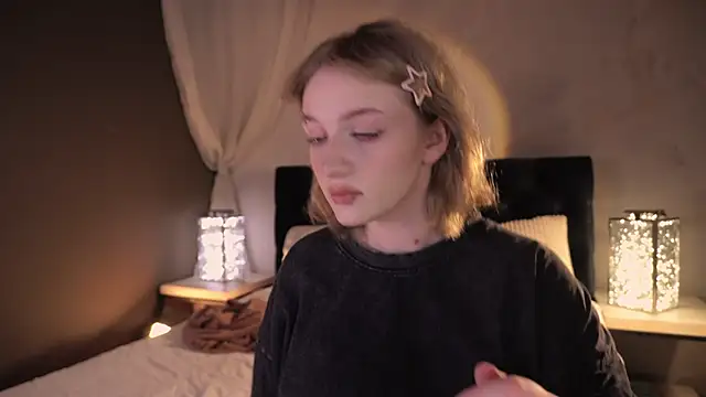 ELLIEJAY online show from February 19, 2026, 5:14 am