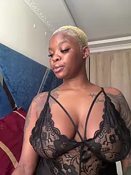 SexxyLunar online show from May 22, 2026, 8:42 am
