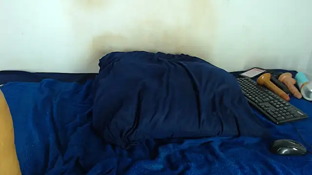 FAT ASS27 online show from December 22, 2025, 6:49 pm