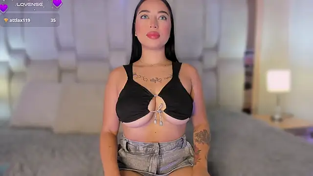 AnthonellaSweet online show from October 28, 2025, 11:36 am