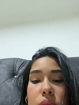 Snapshot of Alexsa_V chatting on March 19, 2025, 1:32 am Alexsa V online show from March 19, 2025, 1:32 am