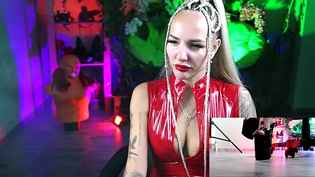 MonicaMaxwel online show from October 19, 2025, 10:49 am