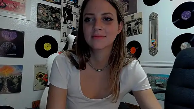 Snapshot of molly_witha_chance chatting on January 17, 2025, 3:55 am molly witha chance online show from January 17, 2025, 3:55 am