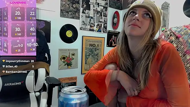 Snapshot of molly_witha_chance chatting on January 18, 2025, 11:54 am molly witha chance online show from January 18, 2025, 11:54 am