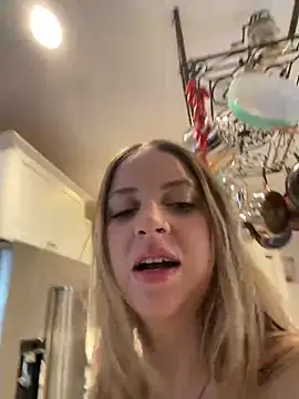 Snapshot of molly_witha_chance chatting on February 2, 2025, 8:19 pm molly witha chance online show from February 2, 2025, 8:19 pm