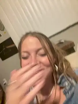 Snapshot of molly_witha_chance chatting on September 21, 2025, 9:55 am molly witha chance online show from September 21, 2025, 9:55 am