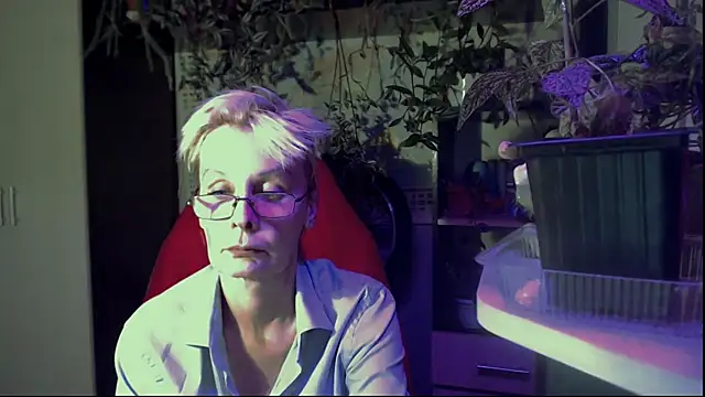 Snapshot of HelgaHimmell chatting on August 1, 2026, 7:35 pm HelgaHimmell online show from August 1, 2026, 7:35 pm