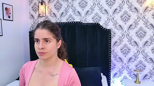 LexaDeRusso online show from November 20, 2025, 7:46 pm