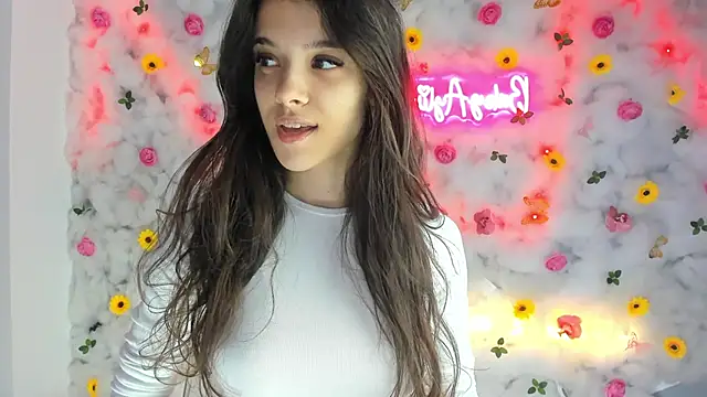 Snapshot of BabyAylin chatting on February 13, 2025, 7:13 am BabyAylin online show from February 13, 2025, 7:13 am