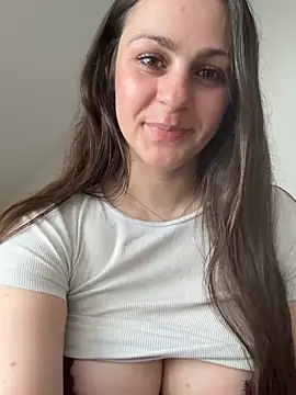 Loella-Rose online show from April 12, 2026, 11:26 am