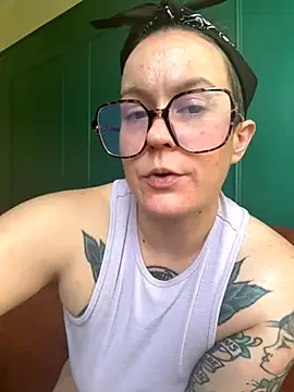 Snapshot of quinnmariexo chatting on October 5, 2025, 2:48 pm quinnmariexo online show from October 5, 2025, 2:48 pm