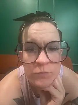 Snapshot of quinnmariexo chatting on October 19, 2025, 9:59 pm quinnmariexo online show from October 19, 2025, 9:59 pm