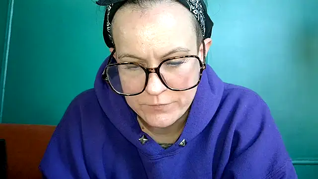 Snapshot of quinnmariexo chatting on October 21, 2025, 8:20 pm quinnmariexo online show from October 21, 2025, 8:20 pm