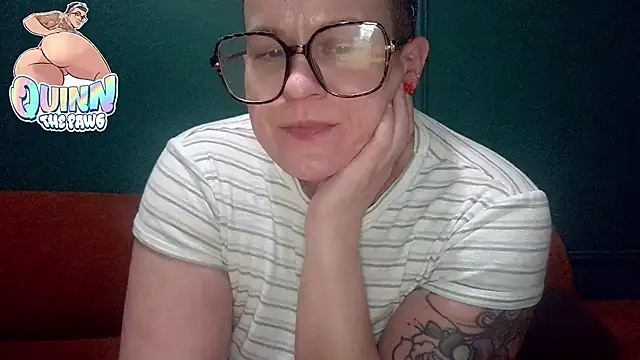 Snapshot of quinnmariexo chatting on November 3, 2025, 5:20 am quinnmariexo online show from November 3, 2025, 5:20 am