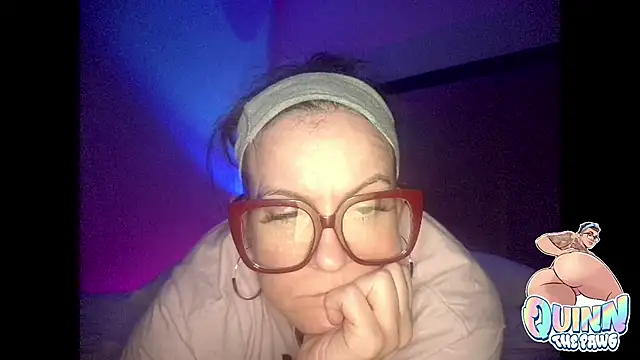 Snapshot of quinnmariexo chatting on November 11, 2025, 4:34 am quinnmariexo online show from November 11, 2025, 4:34 am