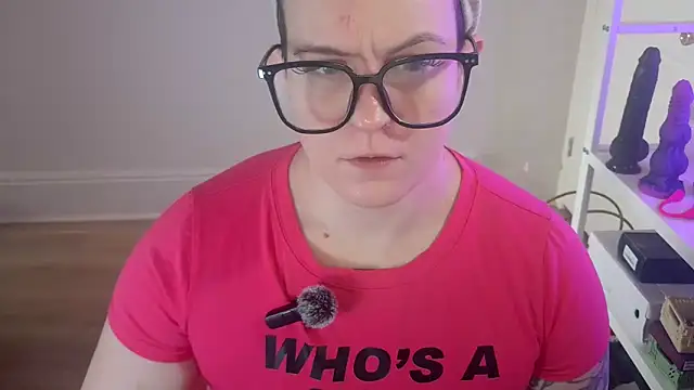 quinnmariexo online show from February 16, 2026, 5:20 pm