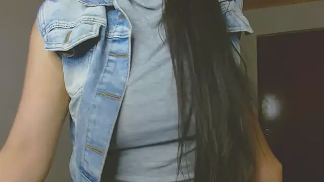 Snapshot of ella_peck chatting on October 5, 2025, 3:16 am ella peck online show from October 5, 2025, 3:16 am