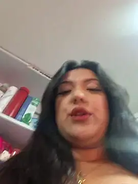 Sophie-hatter online show from June 4, 2026, 3:18 pm