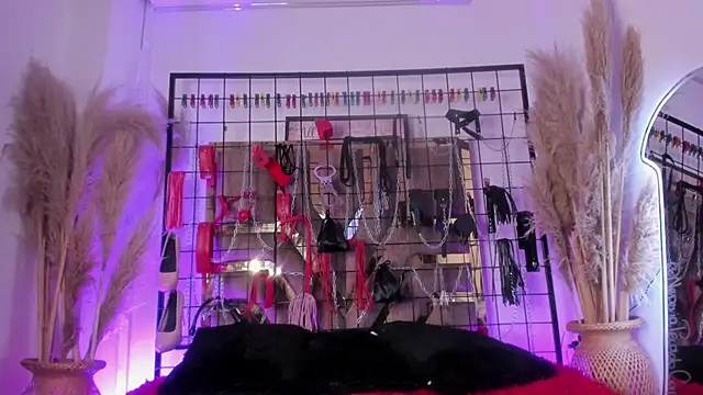 charrlotte quinn online show from March 14, 2025, 8:38 pm