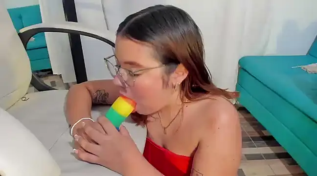 maddy066 online show from March 11, 2025, 5:05 am