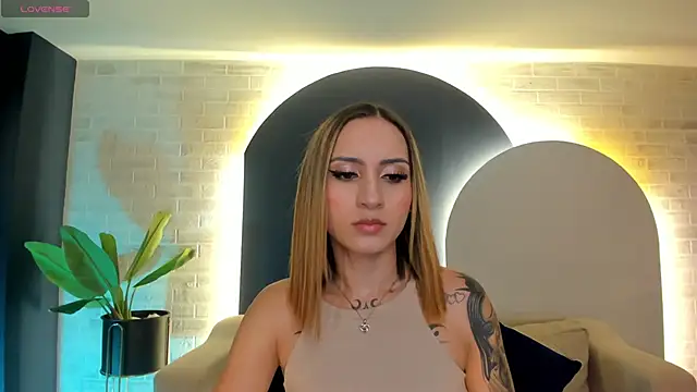 MollySundersX online show from September 30, 2025, 8:47 pm