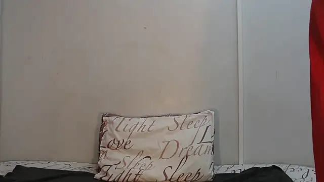 yummydoll97 online show from December 18, 2025, 6:25 pm