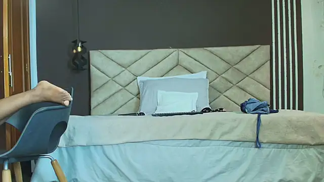 Raquel jones online show from February 18, 2025, 5:53 pm