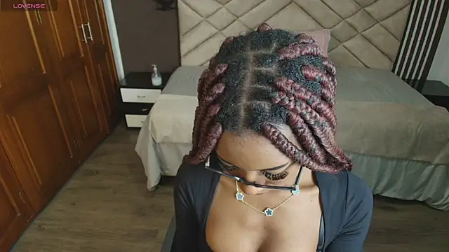 Raquel jones online show from March 7, 2025, 11:51 am