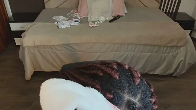 Raquel jones online show from March 9, 2025, 2:43 pm