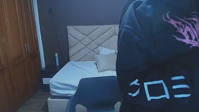 Raquel jones online show from November 21, 2025, 11:42 am