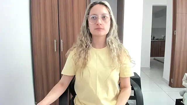 Snapshot of Adele_johnsonn1 chatting on September 15, 2025, 3:34 pm Adele johnsonn1 online show from September 15, 2025, 3:34 pm