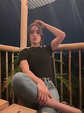 SaraWilliamss  online show from December 15, 2024, 3:56 am