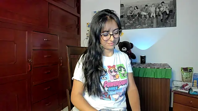 Snapshot of Isabellaa22_1 chatting on January 3, 2025, 11:44 pm Isabellaa22 1 online show from January 3, 2025, 11:44 pm