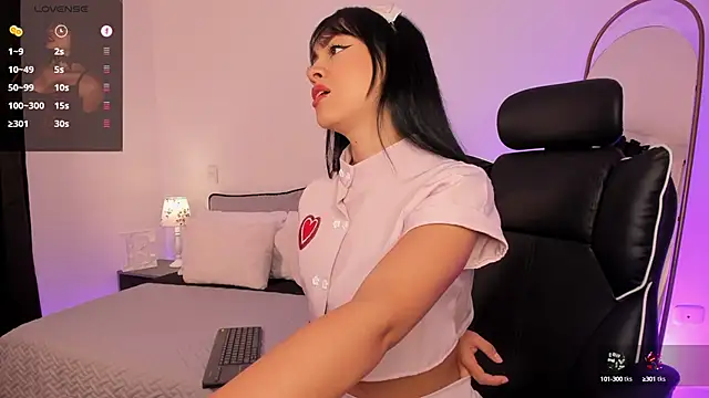 Snapshot of emilyruiz1 chatting on February 15, 2025, 11:39 am emilyruiz1 online show from February 15, 2025, 11:39 am