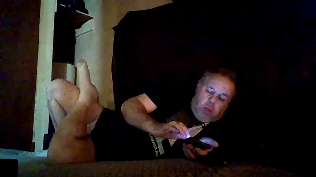 Nightshade7712 online show from October 24, 2025, 3:30 pm