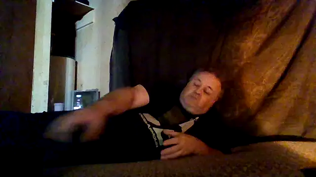 Nightshade7712 online show from November 1, 2025, 9:39 pm