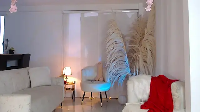 AnikaDragun online show from March 4, 2025, 11:29 am