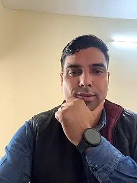 Snapshot of bull_4hottie chatting on November 28, 2025, 5:21 am bull 4hottie online show from November 28, 2025, 5:21 am