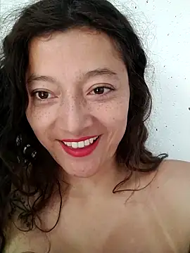 Snapshot of lunazulsj chatting on September 12, 2025, 4:51 pm lunazulsj online show from September 12, 2025, 4:51 pm