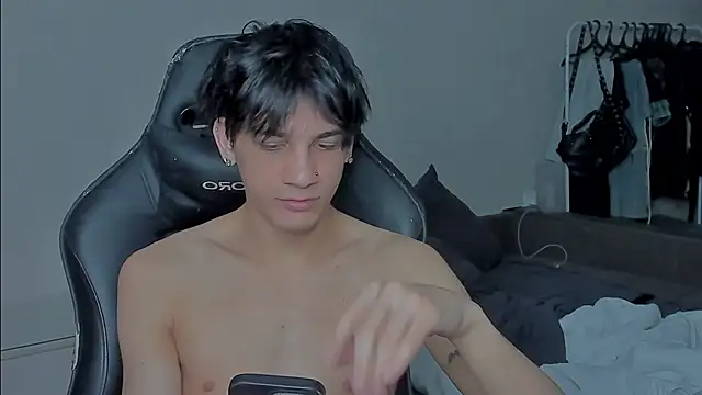 MarkBrowniii online show from December 22, 2024, 10:58 pm