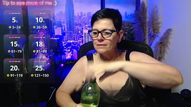 Snapshot of ninarandmann chatting on July 15, 2026, 2:22 pm ninarandmann online show from July 15, 2026, 2:22 pm