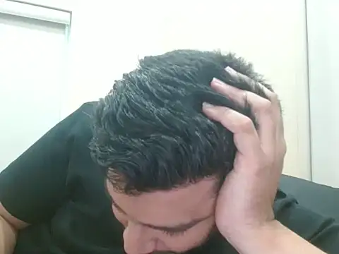 Snapshot of robintoit chatting on June 29, 2026, 1:23 am robintoit online show from June 29, 2026, 1:23 am