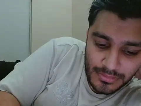 Snapshot of robintoit chatting on June 30, 2026, 6:09 pm robintoit online show from June 30, 2026, 6:09 pm