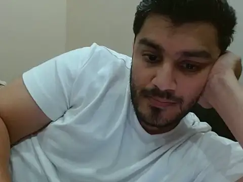 Snapshot of robintoit chatting on July 2, 2026, 6:08 am robintoit online show from July 2, 2026, 6:08 am